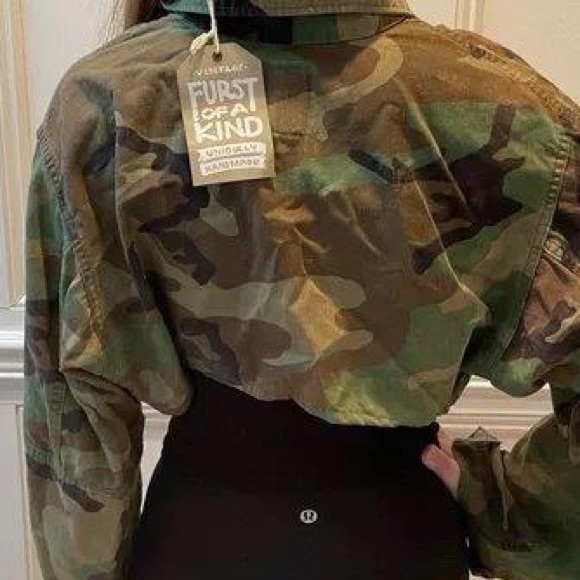 NWT Vintage Furst of a kind camo shrug with long sleeves - Picture 3 of 4